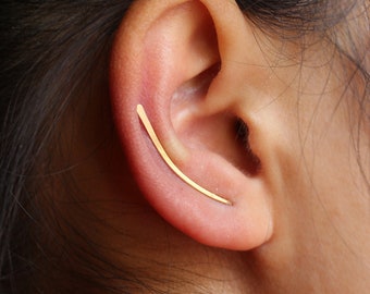 Climber per orecchie riempito in oro 14k, orecchini per orecchio da 30 mm, perno dell'orecchio martellato, orecchini minimalisti, orecchini d'oro, orecchini delicati per gli uomini