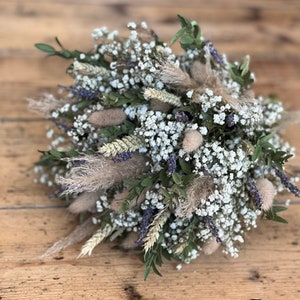 Ramo de hierbas de la pampa secas, Flores de boda secas, Ramo de eucalipto seco, Flores de novia secas, Ramo de gypsophila seca, Boda rústica. imagen 2
