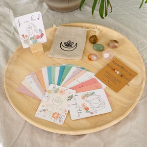 Fertility IVF Pregnancy Gift Set with Bracelet, Crystals and Affirmation Cards