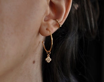 Milos open hoop earrings