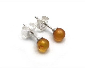 Amber 4mm Round Stud Earrings - Available in Silver or Gold