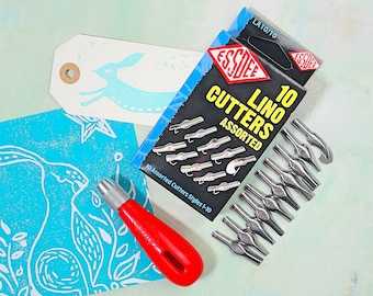 Linosnede gereedschapsset, handvat en 10 vormmessen, merk ESSDEE UK gemaakt, inclusief oefenblad met kunstenaarsteken