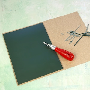 Lino densidade média em cinza escuro, para gravura, tamanho A5 (20x15cm) para impressão em bloco de estampagem em linogravura, feito no Reino Unido