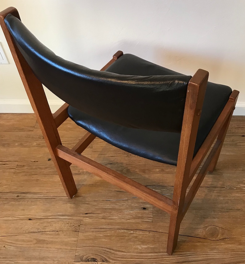 Set Of Four Vintage Leather /& Teak Dining Chairs