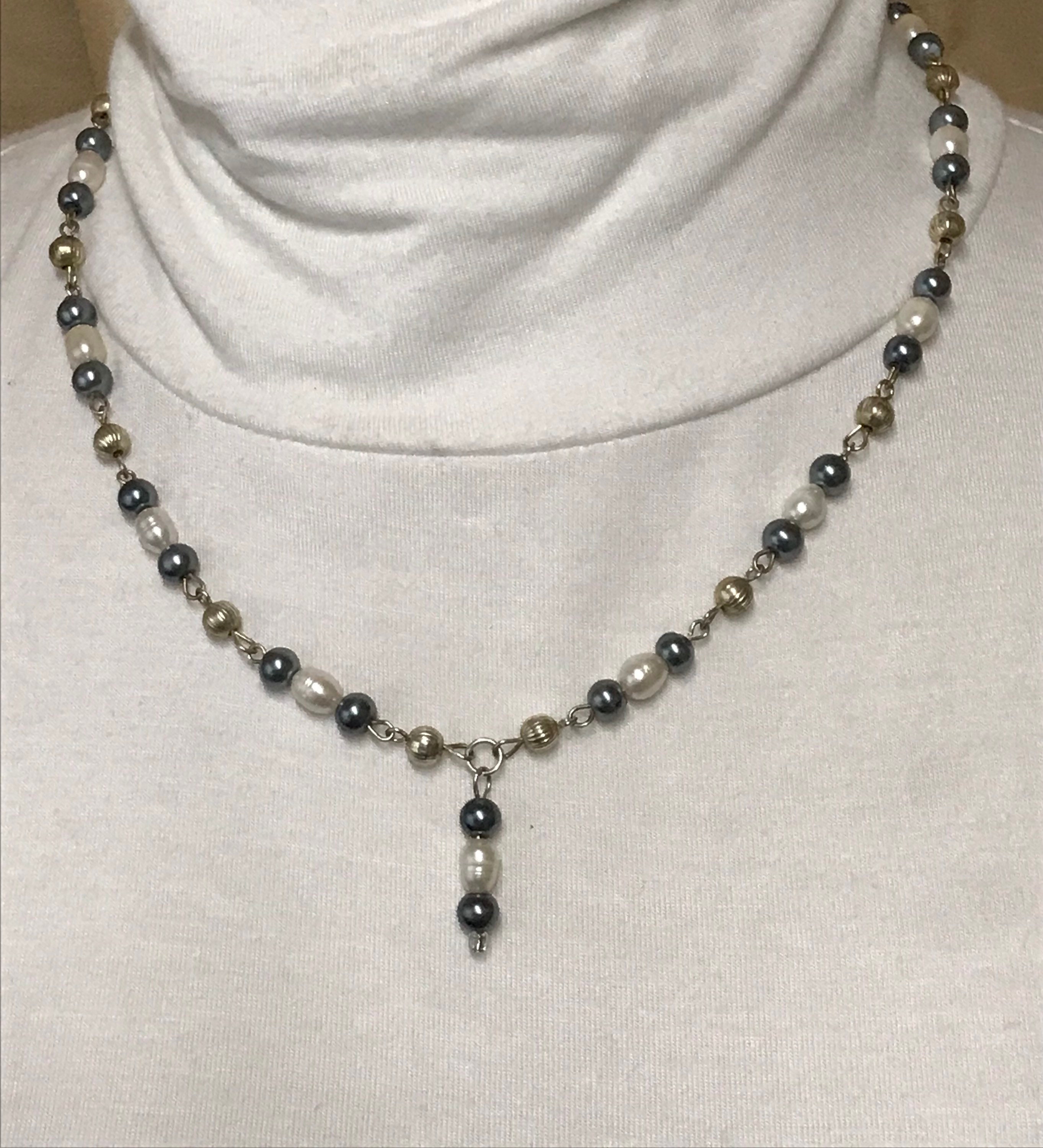 Yves Rocher Vintage Pearl Necklace