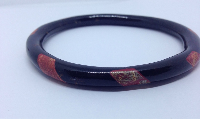 Black coral inlaid vintage bangle