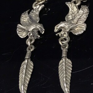 Conjunto de collar y pendientes de peltre de nativos americanos con águila