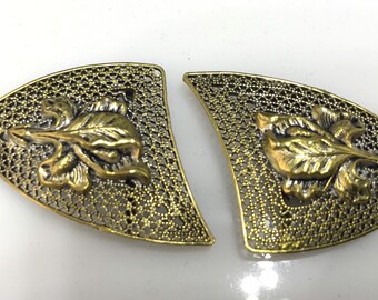 Antique Belt Buckle | Vintage Gold Tone Victorian Scrollwork  display picture 2