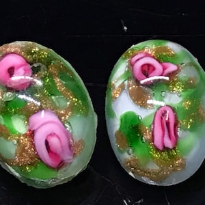 Pendientes de rosas de cristal de Murano ovalados