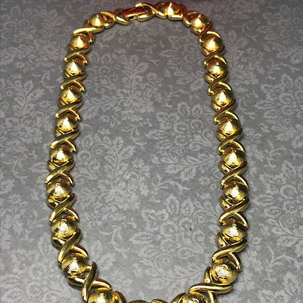 Napier chunky  link gold plated choker necklace wide