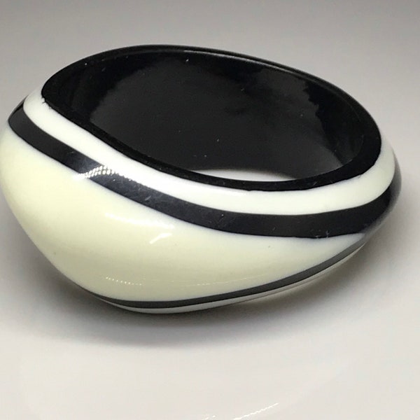 Black white laminated resin bangle asymmetrical large