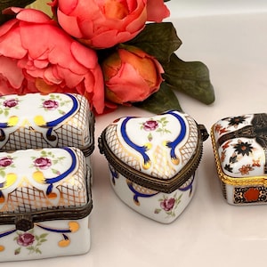 Caja de pastillas vintage de porcelana de Limoges pintada a mano