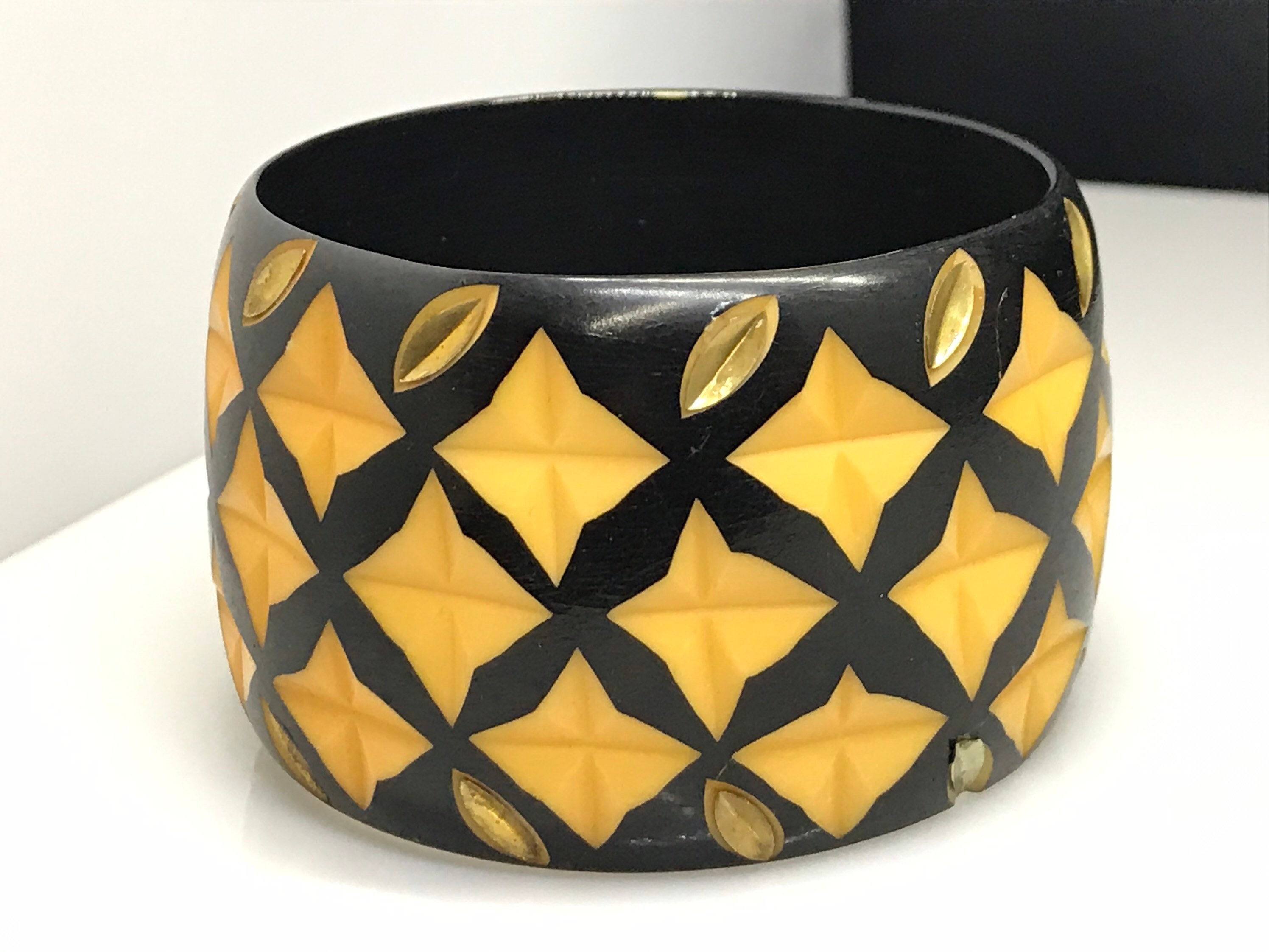 オレンジ ブラック バングル ヴィンテージ ルーサイト プラスチック