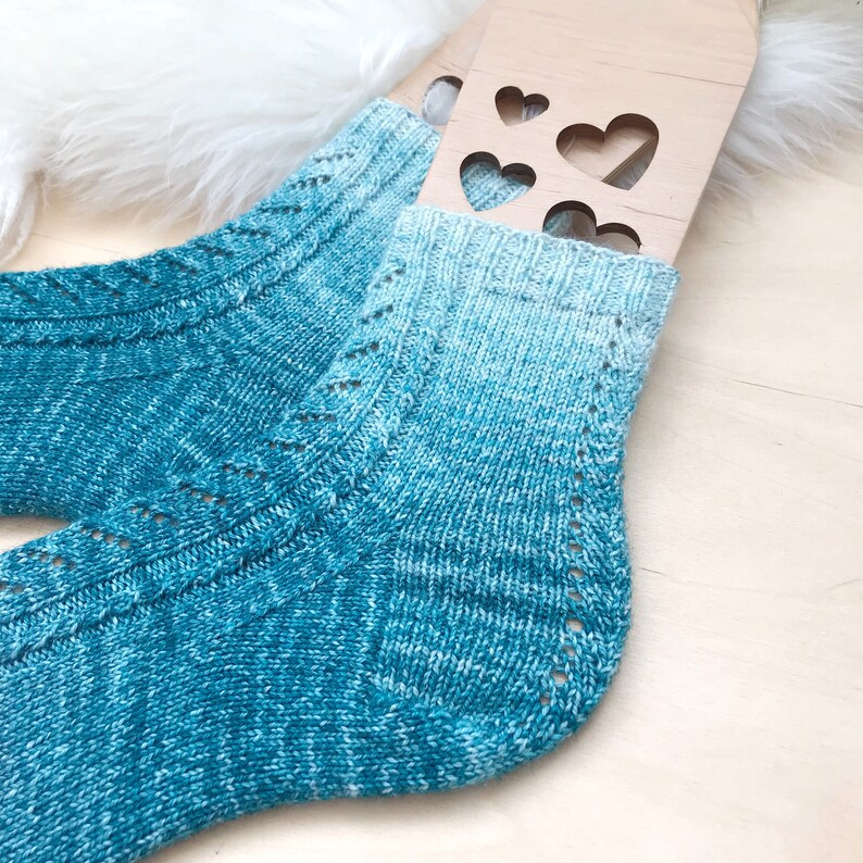 KNITTING PATTERN: Spray Lake Socks, Hand Knit Socks, Lace Socks, Cabled Sock, Ombre Socks, Gradient, Cuff Down Sock Pattern image 4