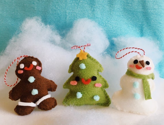 6 Decorazioni Natalizie In Peluche – Pupazzo Di Neve, Alce, Omino Pan Di Zenzero E Albero – 8 Cm, Portachiavi E Addobbi