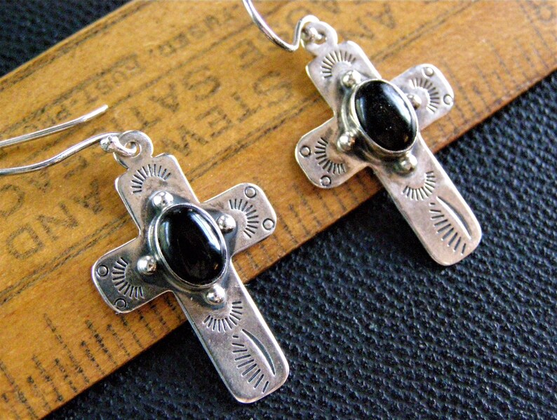 vintage sterling onyx cross earrings stamped sterling silver southwestern jewelry cross earrings southwestern jewelry earrings