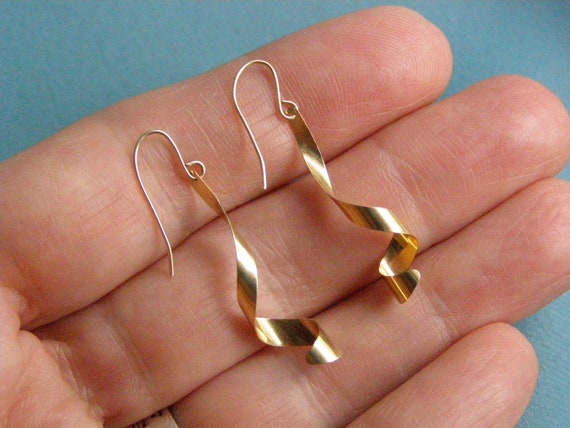 vintage 14k gold ribbon spiral earrings solid 14k… - image 3