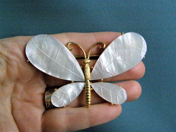 vintage gold plated mother of pearl butterfly pin… - image 3