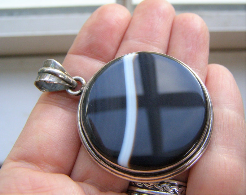 vintage banded agate sterling pendant silver black and white cabochon bezel set modernist agate bold pendant mens unisex jewelry pendant