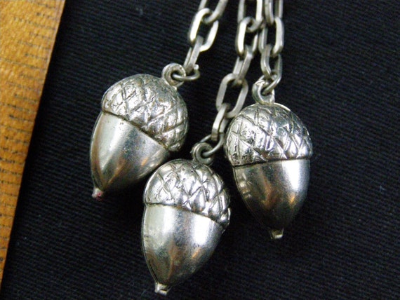 vintage acorn silver pot metal pin multi dangle b… - image 8