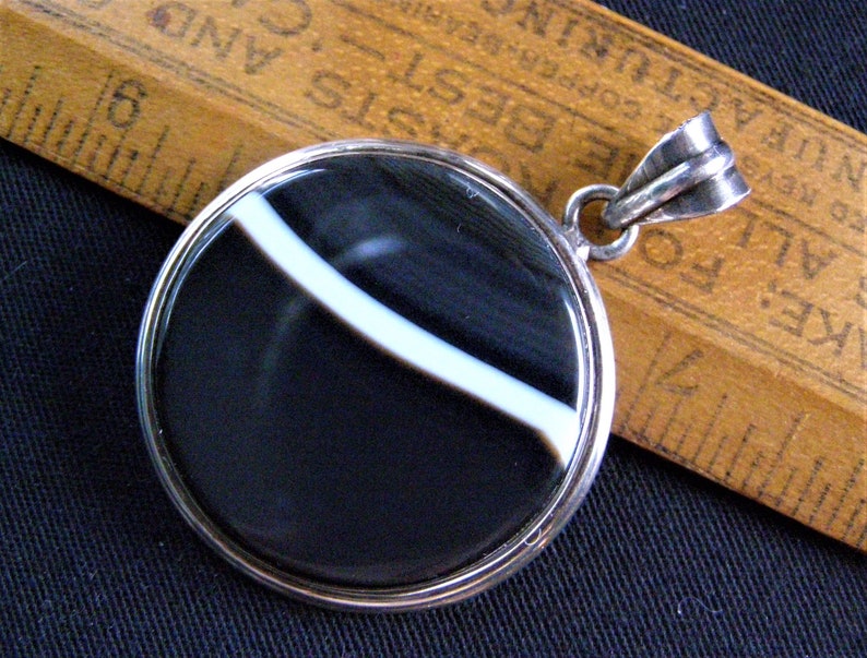 vintage banded agate sterling pendant silver black and white cabochon bezel set modernist agate bold pendant mens unisex jewelry pendant