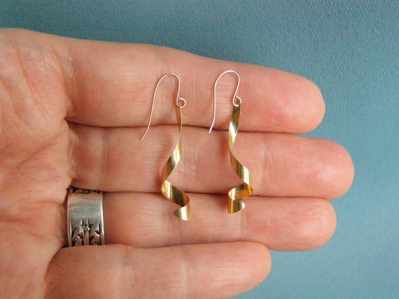 vintage 14k gold ribbon spiral earrings solid 14k… - image 4
