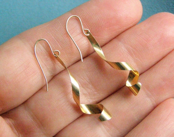 vintage 14k gold ribbon spiral earrings solid 14k… - image 1