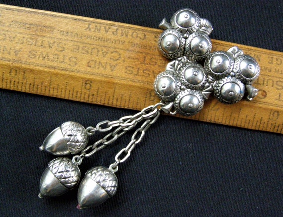 vintage acorn silver pot metal pin multi dangle b… - image 3