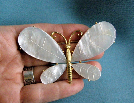 vintage gold plated mother of pearl butterfly pin… - image 1