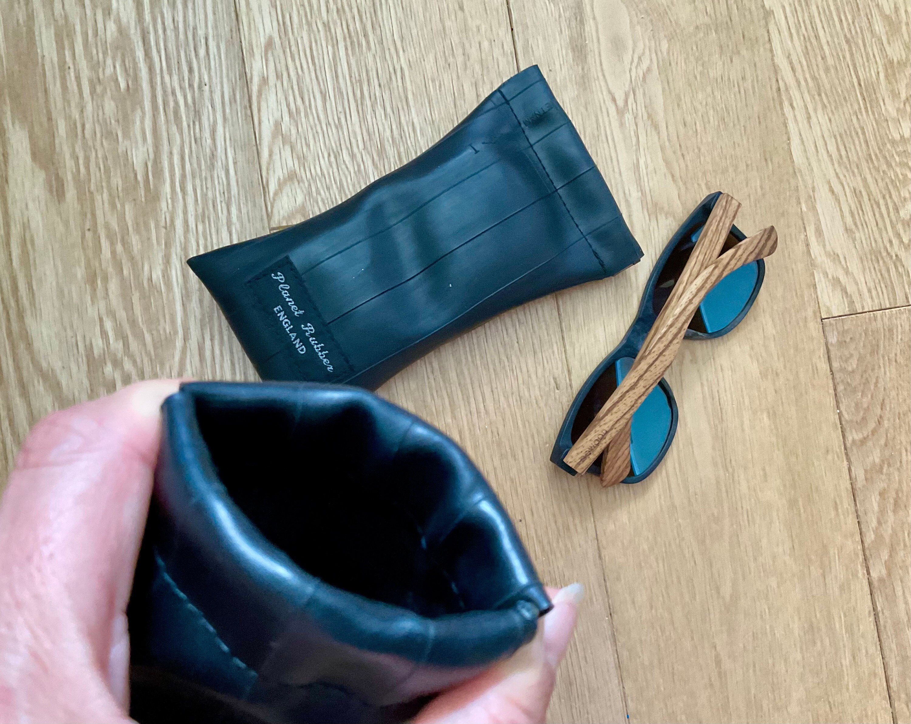 Pop Open Glasses Case, Waterproof Glasses Case, Sunglasses