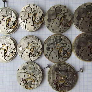 Vintage pocket 10 pcs Molnija mechanisms WATCH Movements USSR Steampunk Jewelry Art 35 mm ROUND