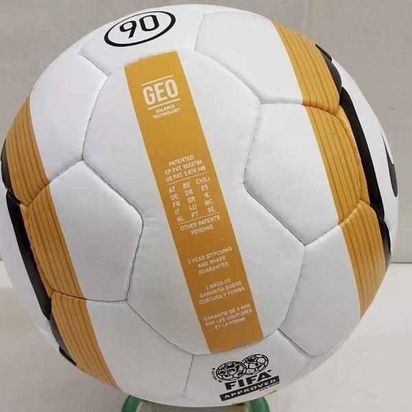 T90 Aerow Copa América HAND-STICHED Match Ball 2004 Soccer Ball - Size 5
