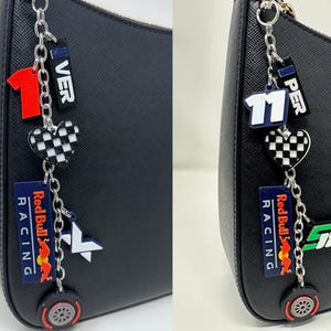 レッドブル　ドライバーキーホルダー4個セット レッドブル ドライバーキーホルダー4個セット