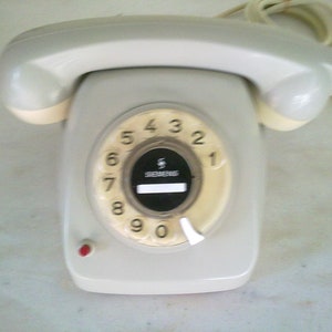 Vintage rotary dial telephon- SIEMENS- 1975