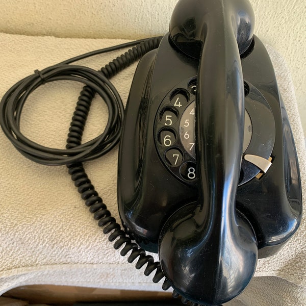 Vintage rotary dial telephone Siemens 11Q9  (Black color) GERMANY