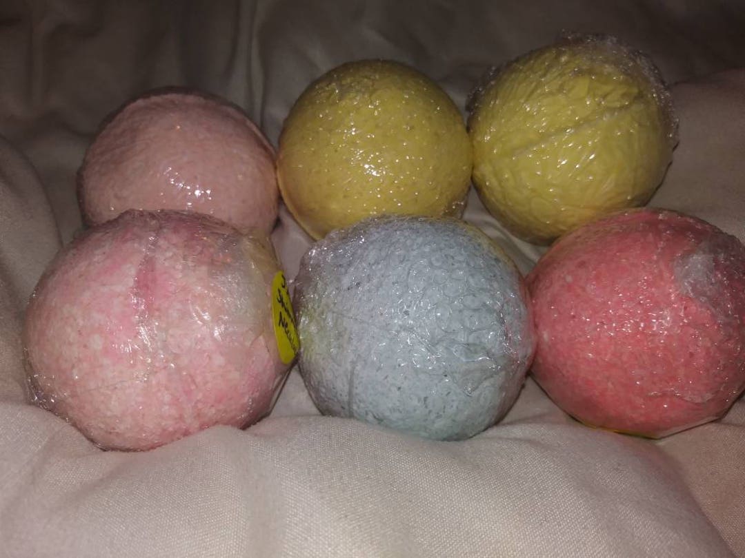 30 Bath Bombs With Necklaces Rings or Gems Hidden Inside Etsy
