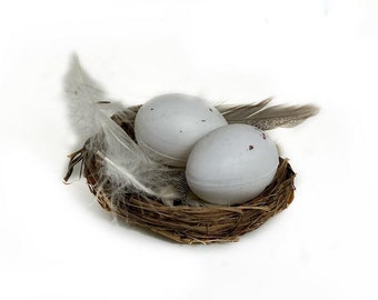 Artificial Brown Grass Bird Nest with Eggs and  Feathers