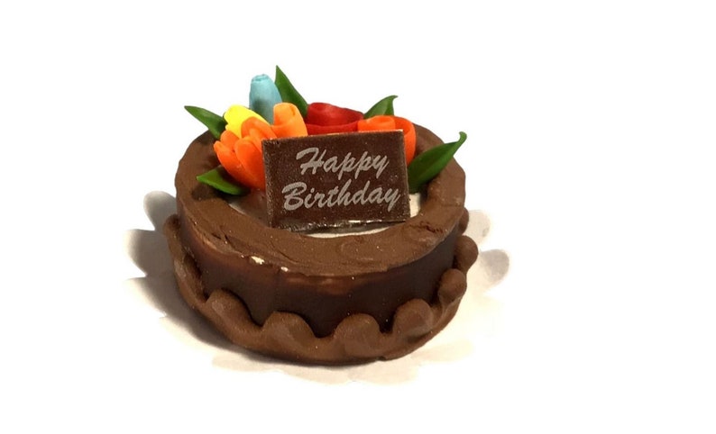 G�teau d'anniversaire au chocolat miniature, g�teau de f�te de maison de poup�e, mini g�teau d�cor� image 1