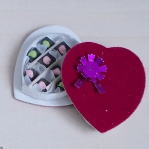 Miniature Heart Shaped Box of CAndy, Valentine Candy Miniature, Dollhouse Candy