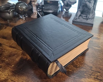 Handmade Blank Leather Journal – Aged Paper, Vintage Style | 7"×8.5"