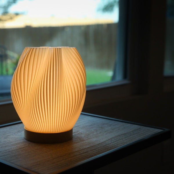 Floraison | lampe de table moderne