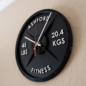 Weight Plate Custom Text Clock | Customizable 3D printed gift for workout room, gym clock for