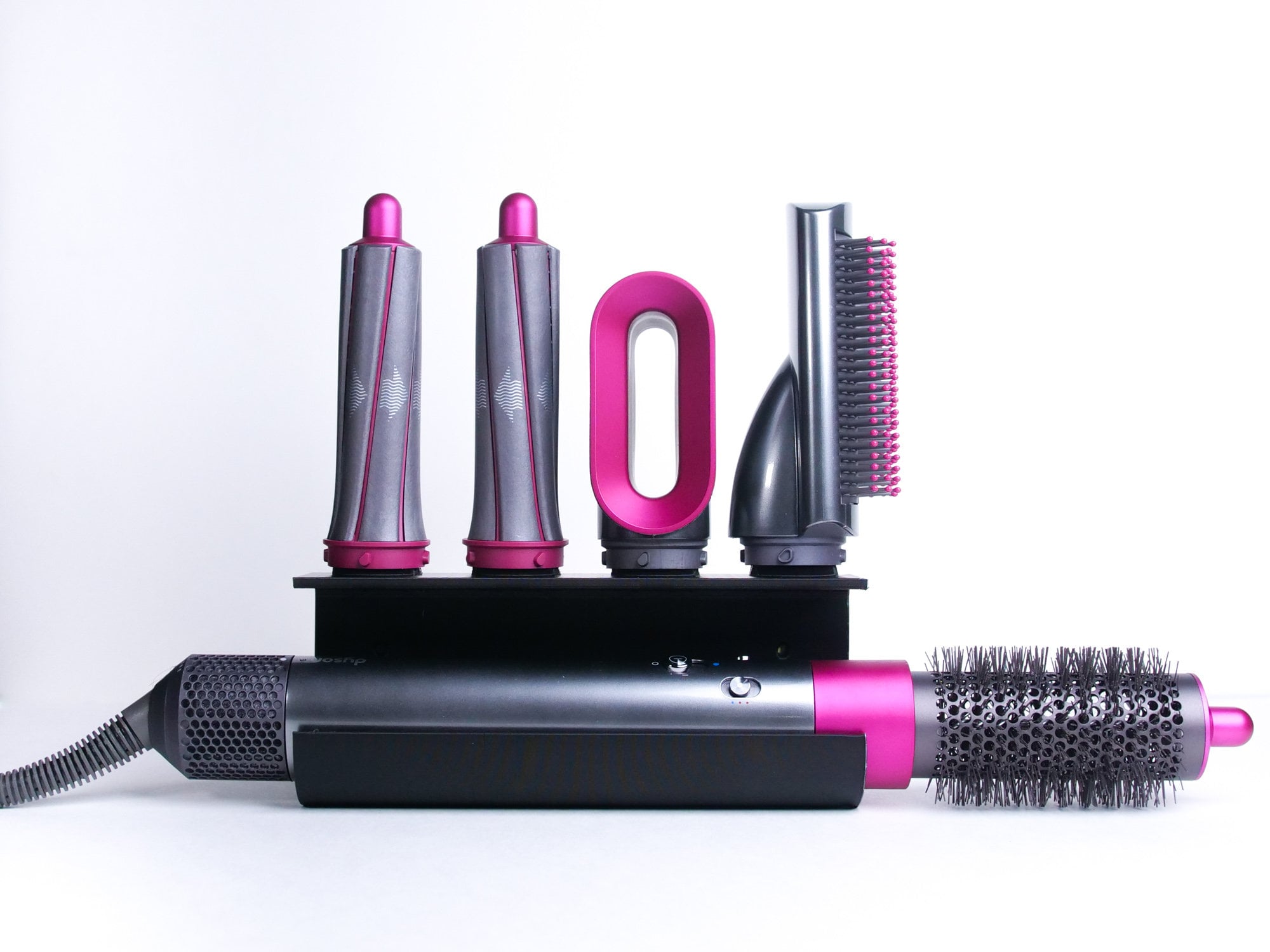 Dyson розовый. Дайсон airwrap. стайлер дайсон розовый. dyson airwrap упаковка. мультистайлер dyson рендер.