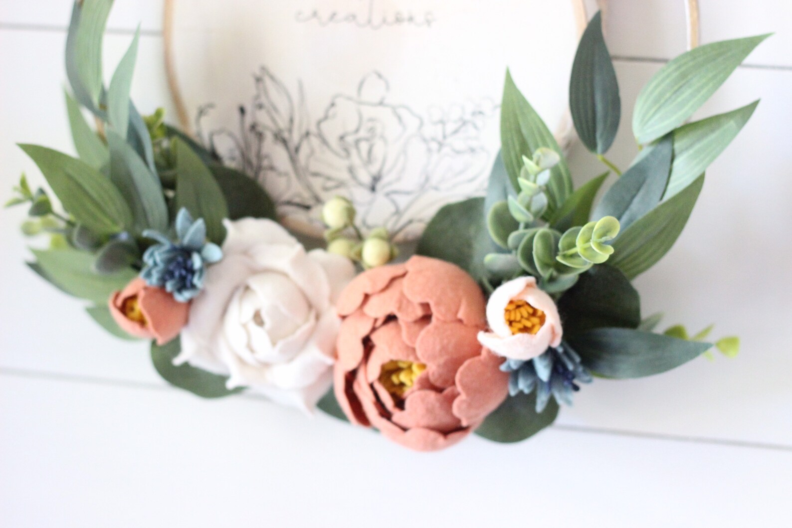 Shabby Chic Blumen Wand hoop Filz Blumen weiß gewaschene | Etsy