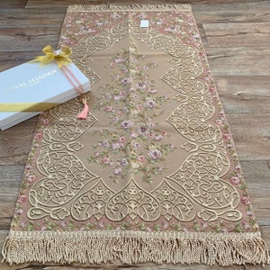 Prayer Mats & Rugs