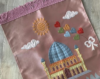 Kids' Luxury Prayer Mat: Jacquard Woven Islamic Gift