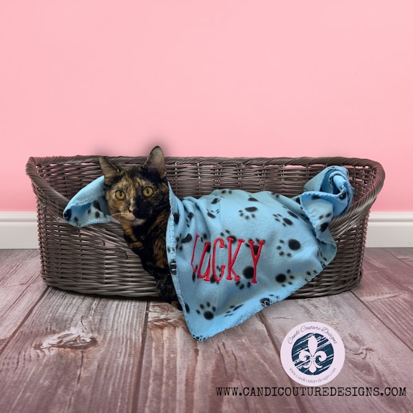 Personalized Monogrammed Fleece Blanket for Pets, Embroidered Pet Throw, Cozy Cat Blanket, Dog Lover Gift, Memorial Pet Blanket Keepsake