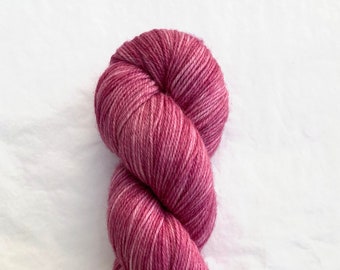 Hand Dyed 'Frosted Blackberry' Fingering 4 ply 75/25% Soft Sock Yarn 100 grams