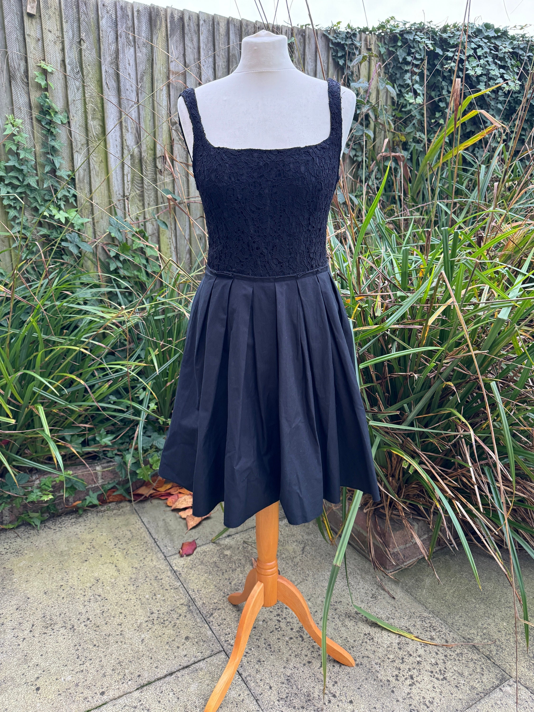 Preloved dresses uk discount