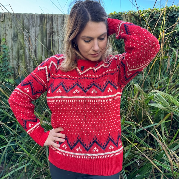 1980s Red Fairisle Jumper. UK 10-14. True Vintage, Eighties, Autumn Winter, Boho, Preppy, Casual, Relaxed, Knitwear, Sweater, UK10 UK12 UK14